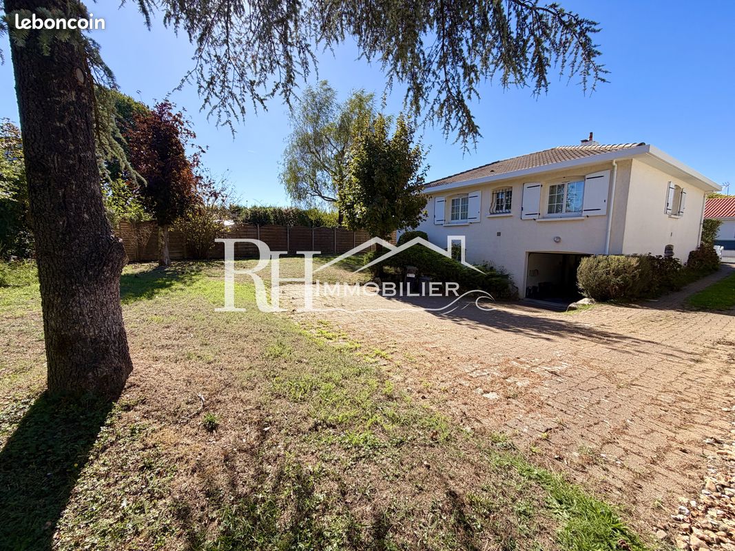 Maison 6 pièces 135 m² · à La Roche-sur-Yon · 135 m² · 292 500 €