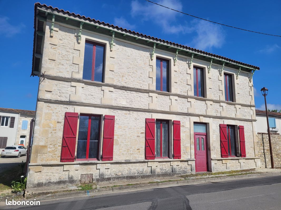 Maison 4 pièces 90 m² · à Thaims · 90 m² · 120 000 €