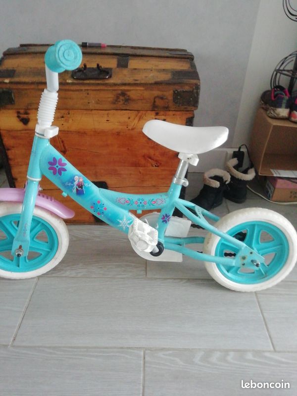 Vélo reine des neiges (image 3)