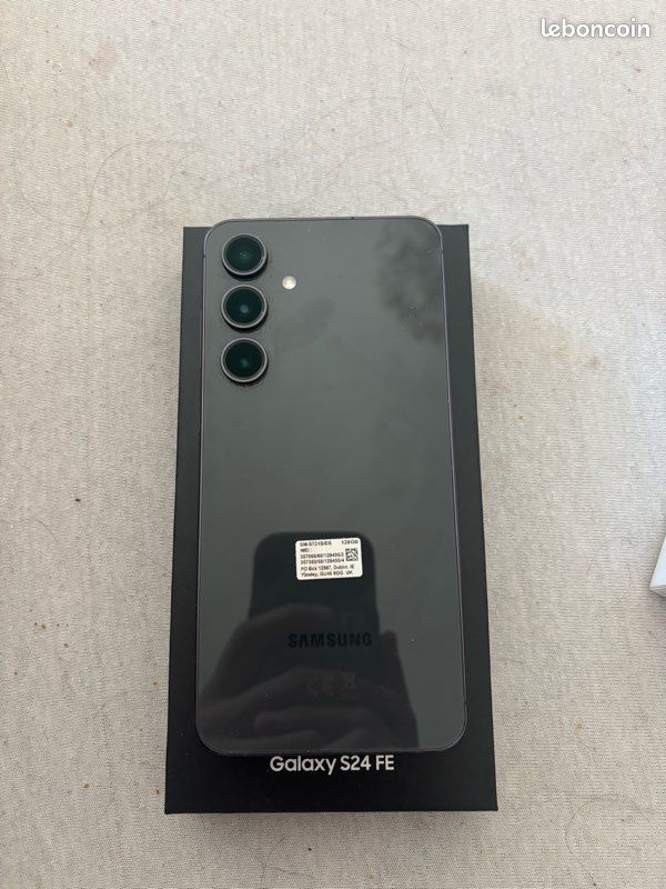 Samsung galaxy S24 FE (image 4)