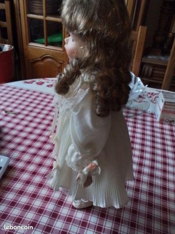 Poupee deccollection (image 6)