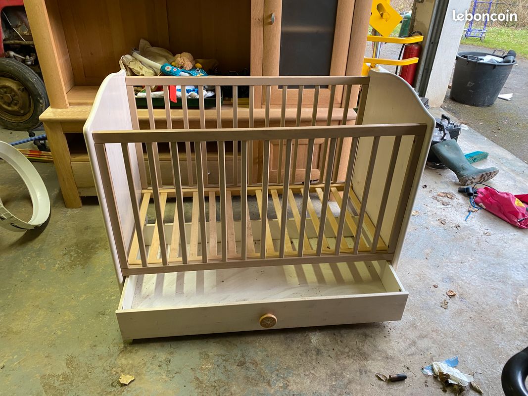 Chambre enfant commode et lit (image 1)