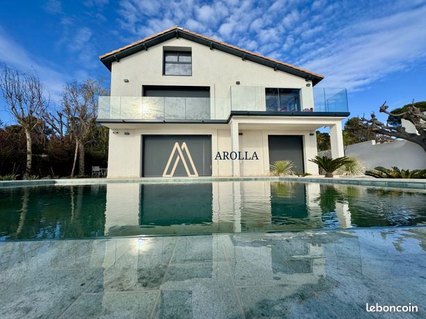 Villa 6 pièces 226 m²