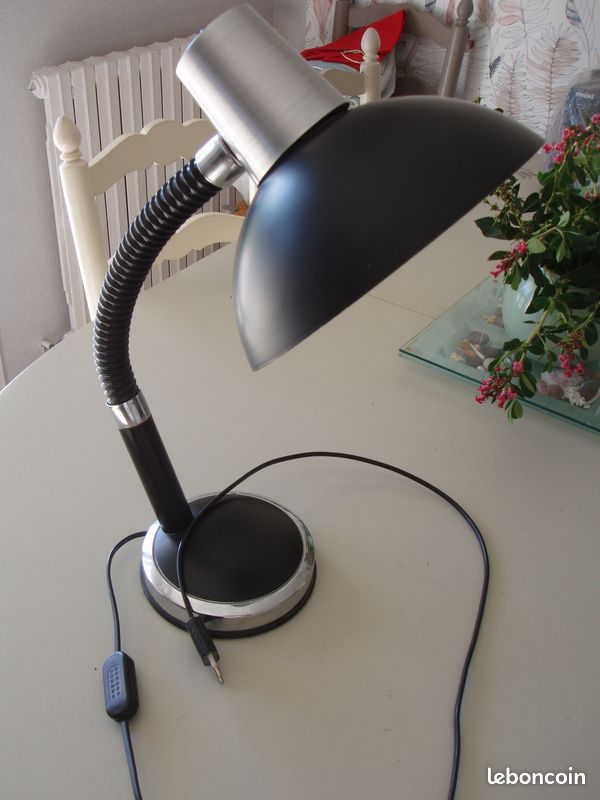 Lampe de bureau (image 2)