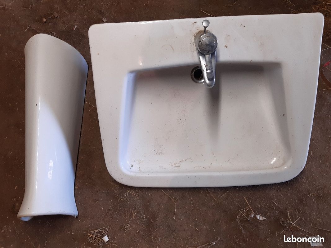 Lavabo sur colonne (image 1)