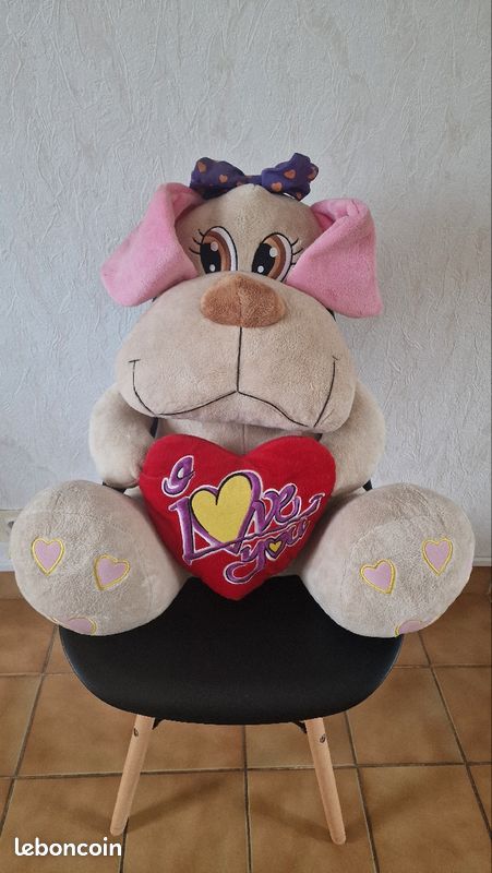 Grande peluche chien (image 1)