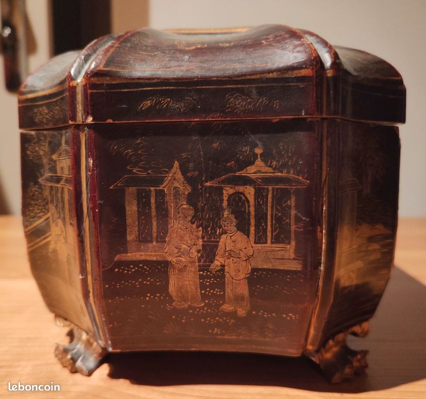 Boîte à thé chinoise ancienne en bois laqué noir et or (image 3)