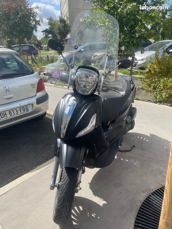 Piaggio Beverly 300 ABS/ASR, 2016 god