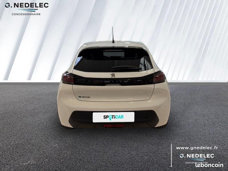 Peugeot 208 e-208 136ch Style (image 5)