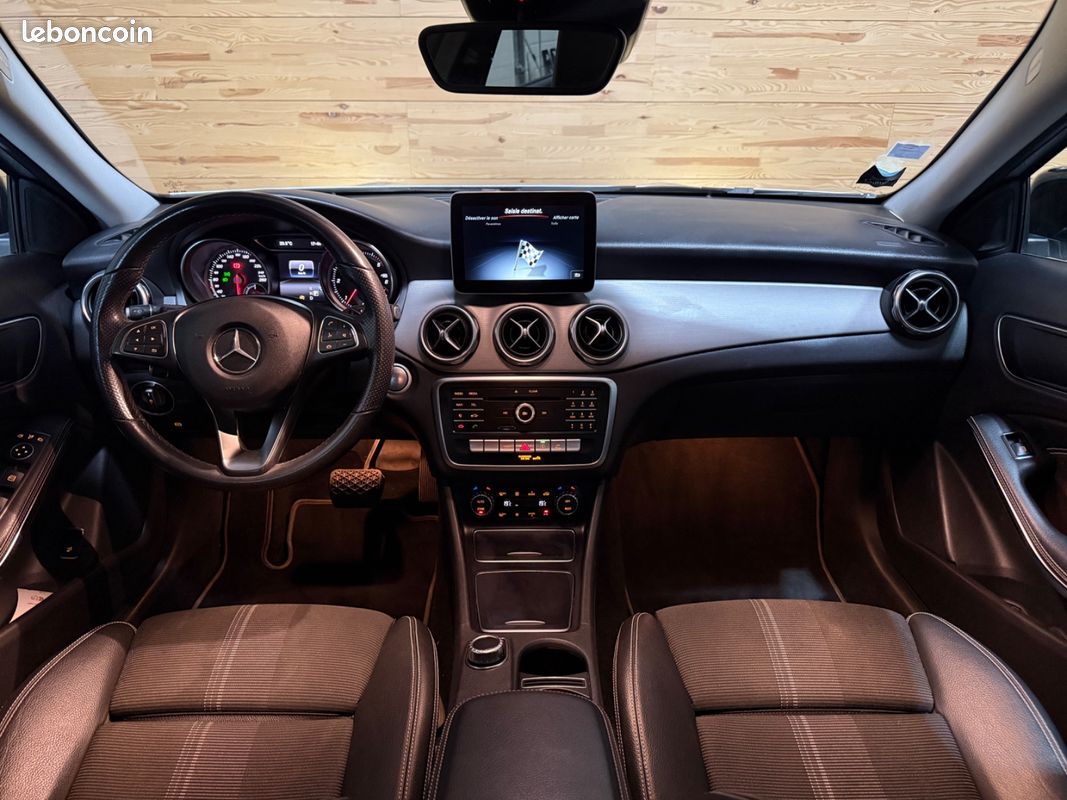 MERCEDES GLA 200 d 7-G DCT Sensation - Caméra - Hayon - Entretien Mercedes - Garantie 12 Mois (image 12)