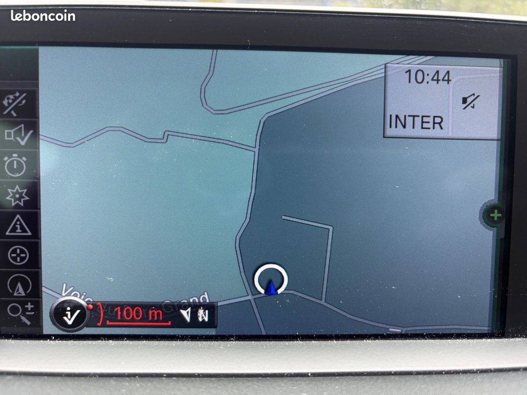 BMW SERIE 1 F20 125i 218 ch bva8 Lounge Plus Radars avants arrières entretien complet BMW Garantie 12 mois (image 17)