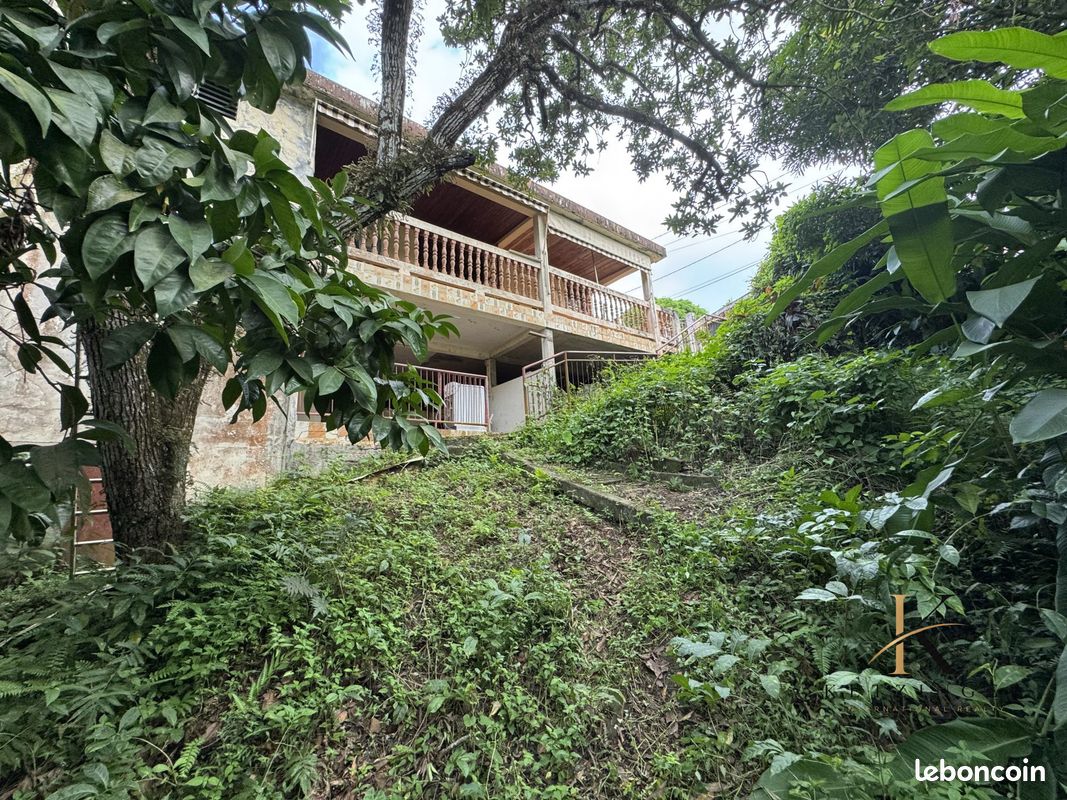 Maison 4 pièces 122 m² · à Le Lamentin · 122 m² · 228 000 €