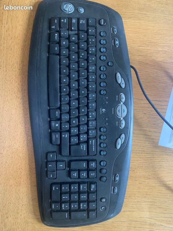 Clavier USB Logitec (image 1)