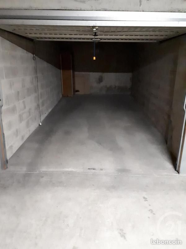 Parking 15 m² · à Montlhéry · 15 m² · 99 €/mois