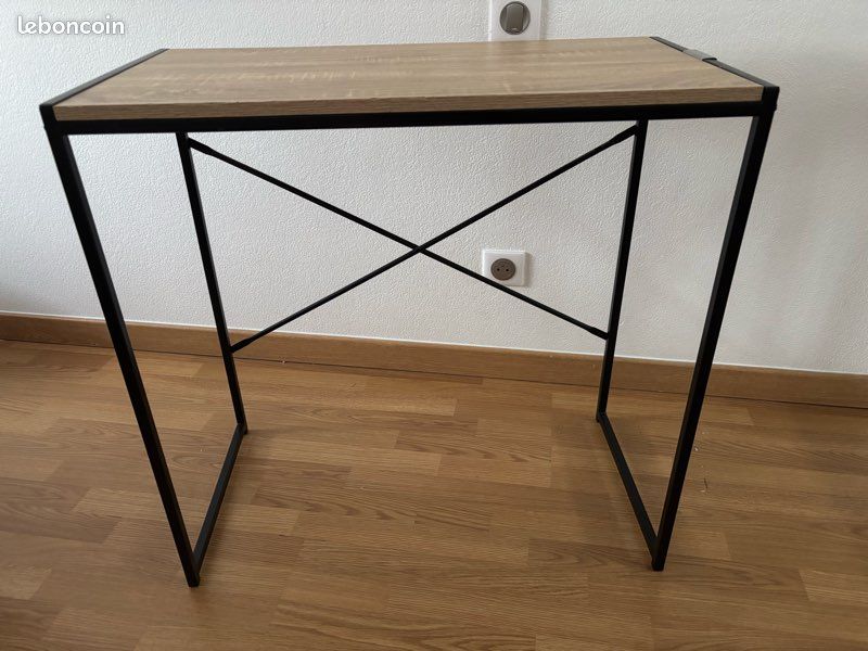 Bureau (image 1)