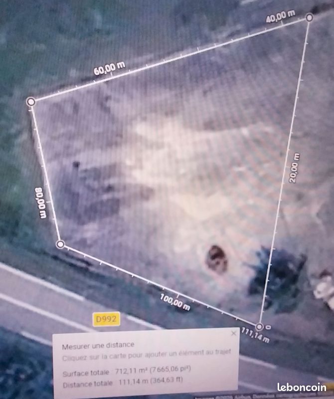 Surface enrobée · à Murs-Et-Gélignieux · 400 €/mois