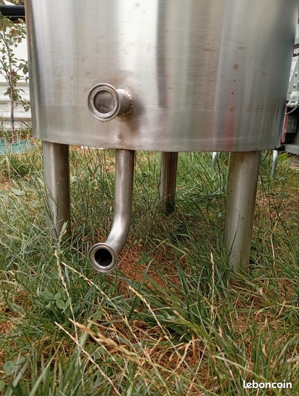 Cuve inox sur pieds 240L (image 4)