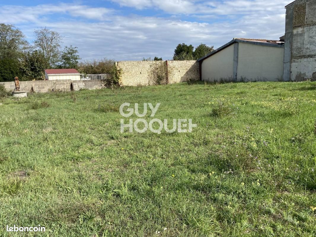 Terrain Fontenay Le Comte · à Fontenay-le-Comte · 28 000 €