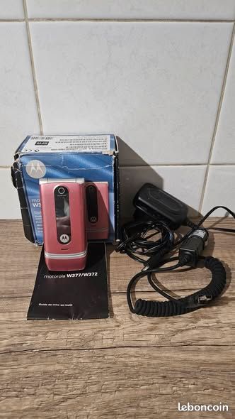 Téléphone motorola W377 - rose - vintage (image 1)
