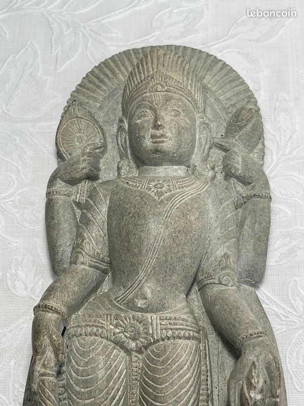 statue indienne : Grande statue en pierre - Objets d évasion