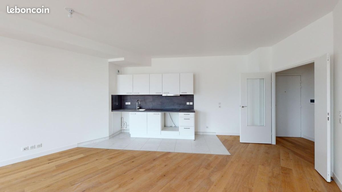 Appartement 5 pièces 125 m² · à Saint-Ouen-sur-Seine · 125 m² · 2 772 €