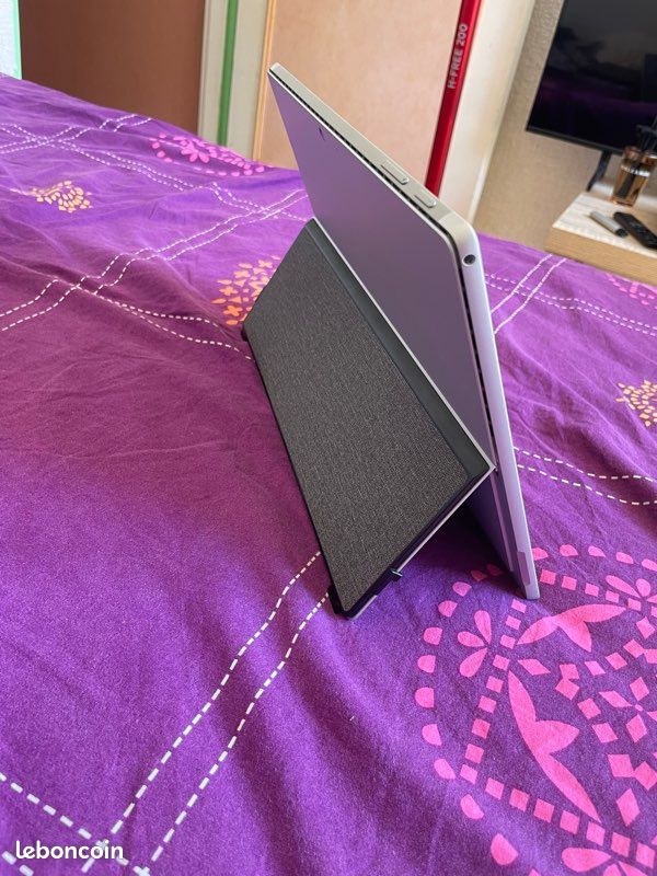 Surface pro 7 (image 2)