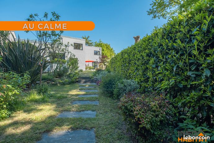 Maison 8 pièces 250 m²