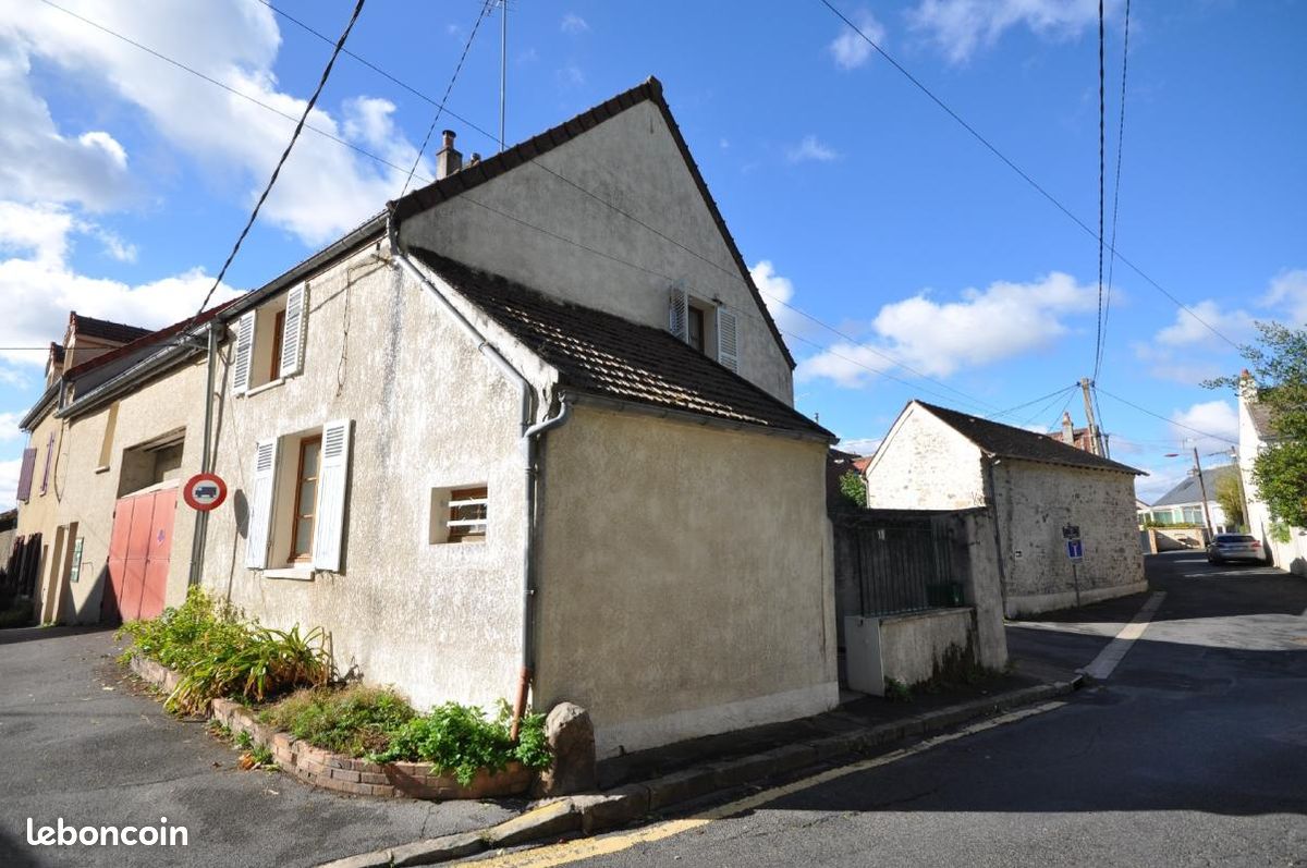 Maison 3 pièces 57 m² · à Bruyères-le-Châtel · 57 m² · 169 000 €