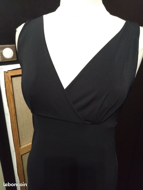 Robe agnès b. T2 38 noire mi-longue cache-cœur chic élégante (image 2)