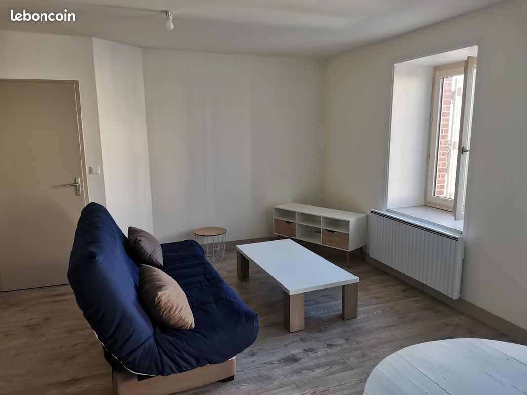 Appartement 1 pièce 32 m² · à Saint-Varent · 32 m² · 363 €