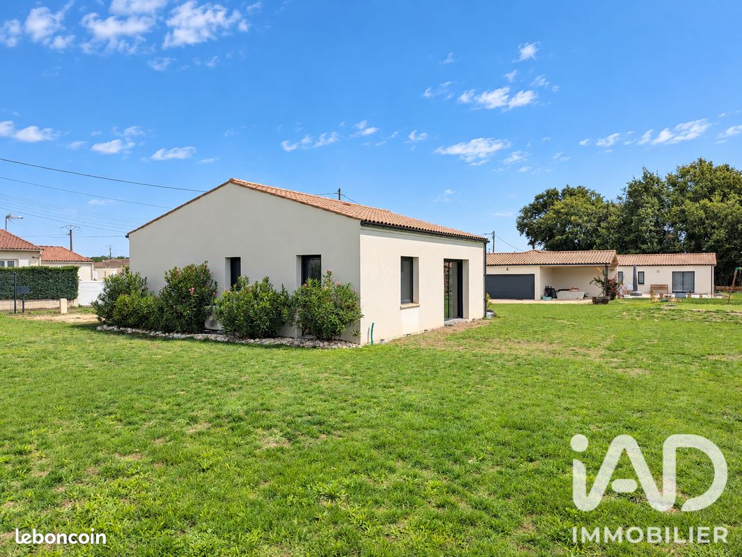 Maison 3 pièces 70 m² · à Corme-Royal · 70 m² · 195 000 €