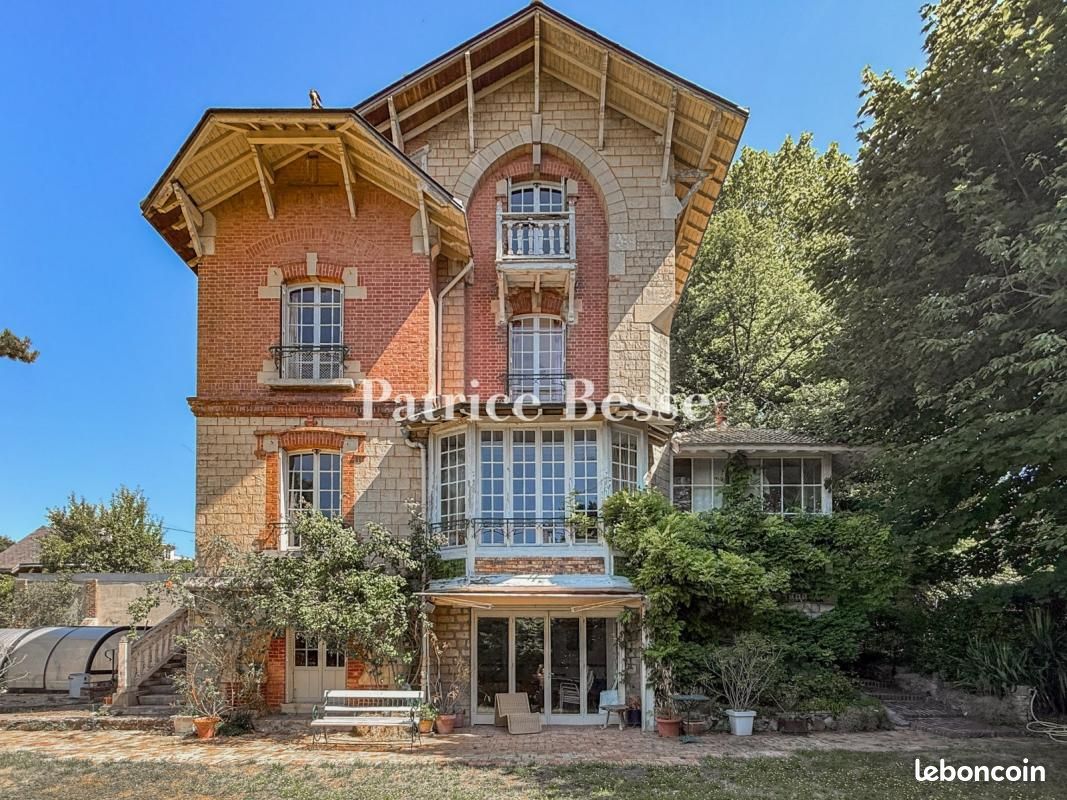 Maison 14 pièces 317 m² · à Senlis · 317 m² · 1 150 000 €