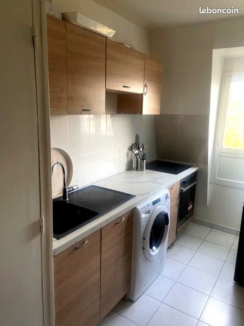 Appartement 3 pièces 63 m² · à Corbeil-Essonnes · 63 m² · 870 €