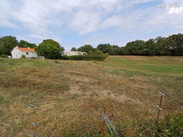 Terrain 994 m² CLISSON