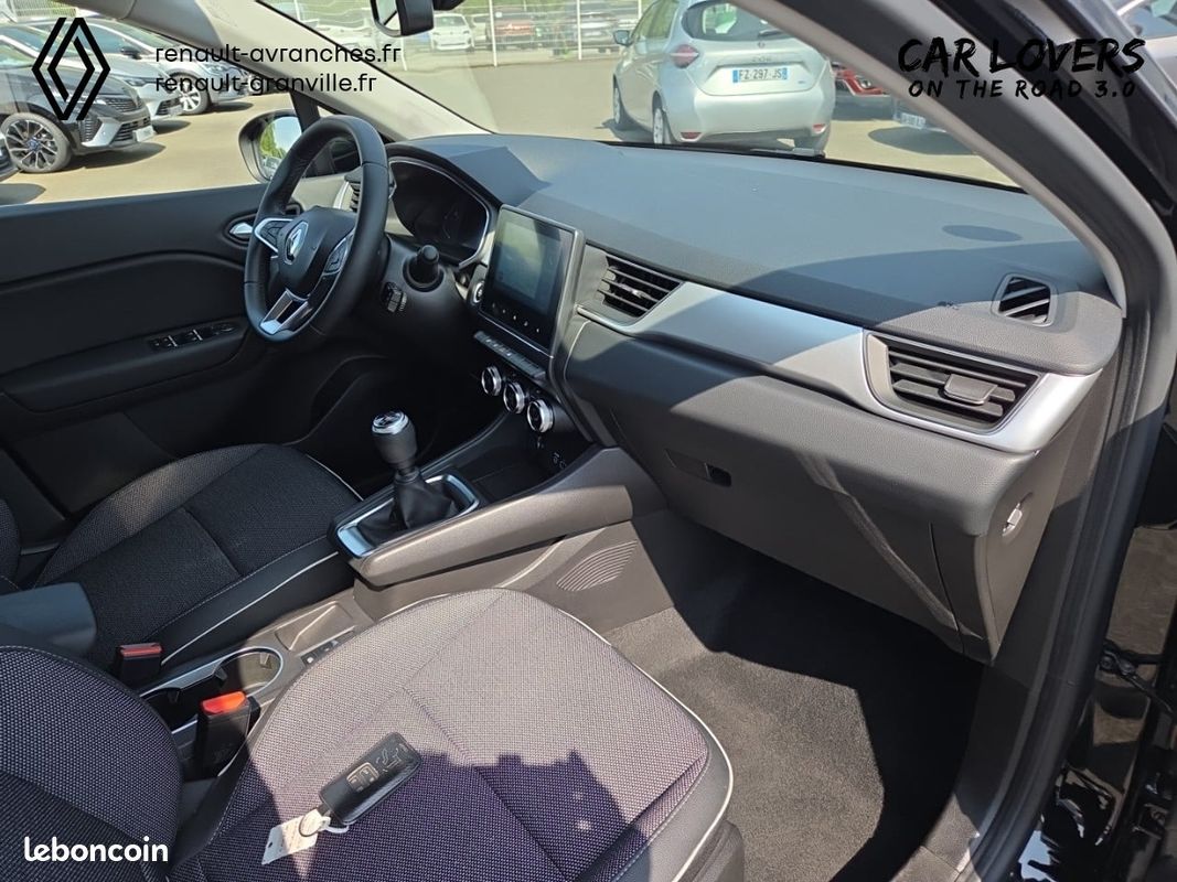 RENAULT Captur TCe 90 Techno (image 28)