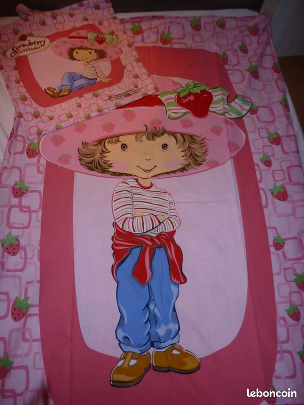 Parure Housse de Couette CHARLOTTE aux fraises (image 1)
