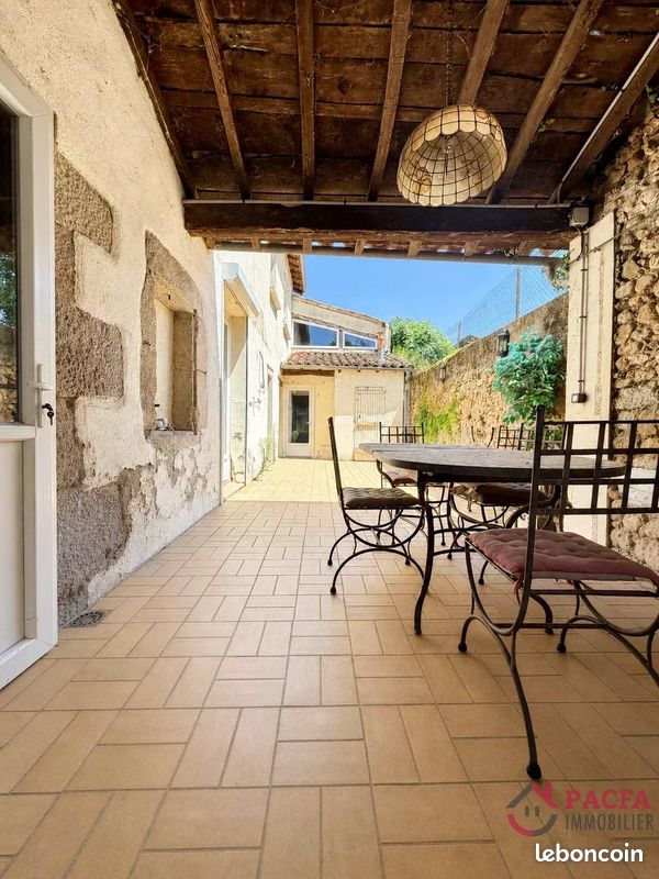 Maison 6 pièces 215 m² · à Castres · 215 m² · 169 000 €