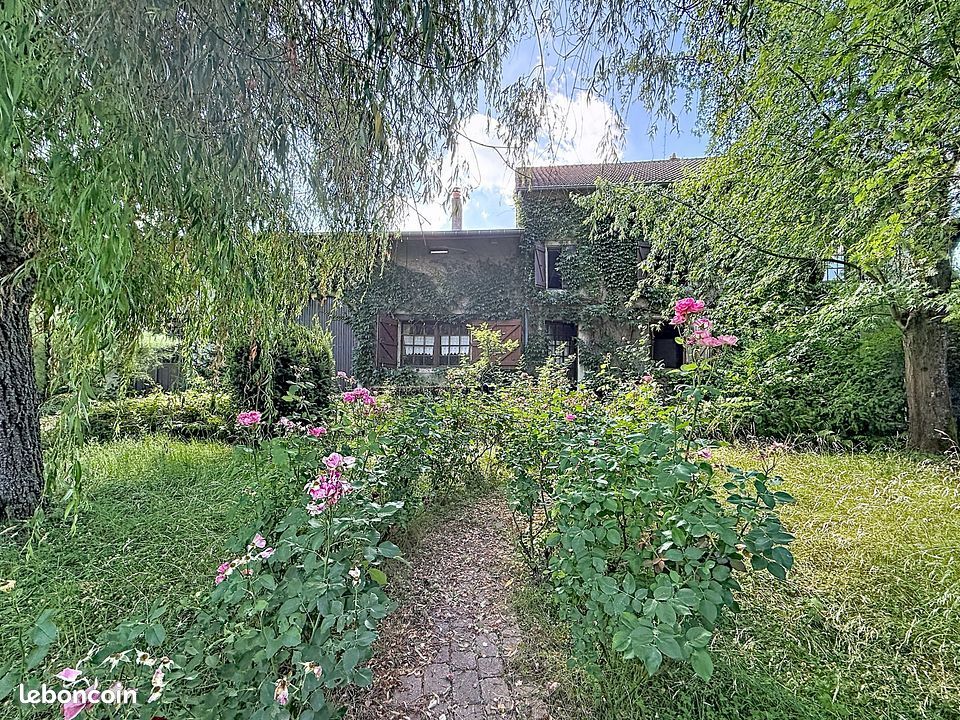 Maison 8 pièces 267 m² · à Kanfen · 267 m² · 430 000 €