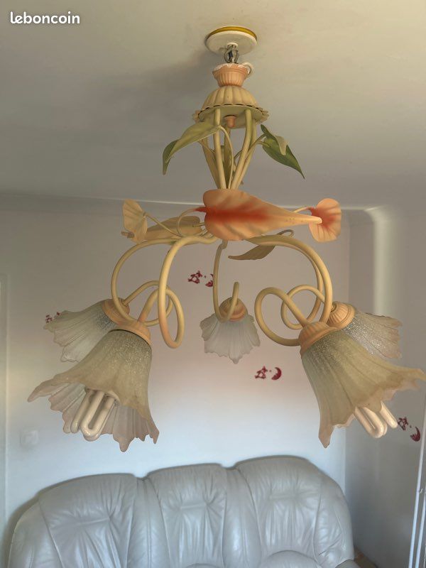Lustre (image 1)
