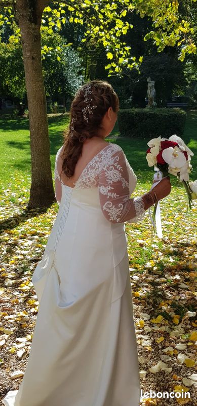 Robe de mariée Vêtements