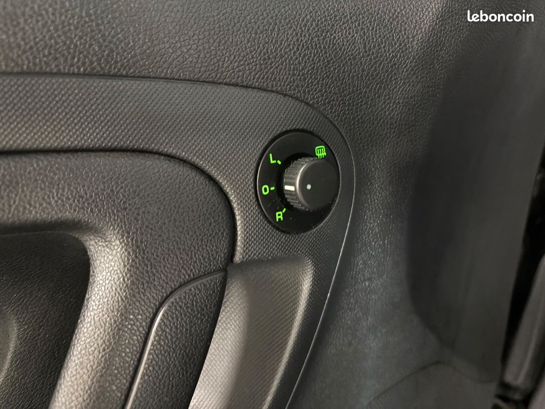 Skoda FABIA 1.4 tsi 180 rs RS DSG - RADAR - GPS - REGULATEUR (image 33)