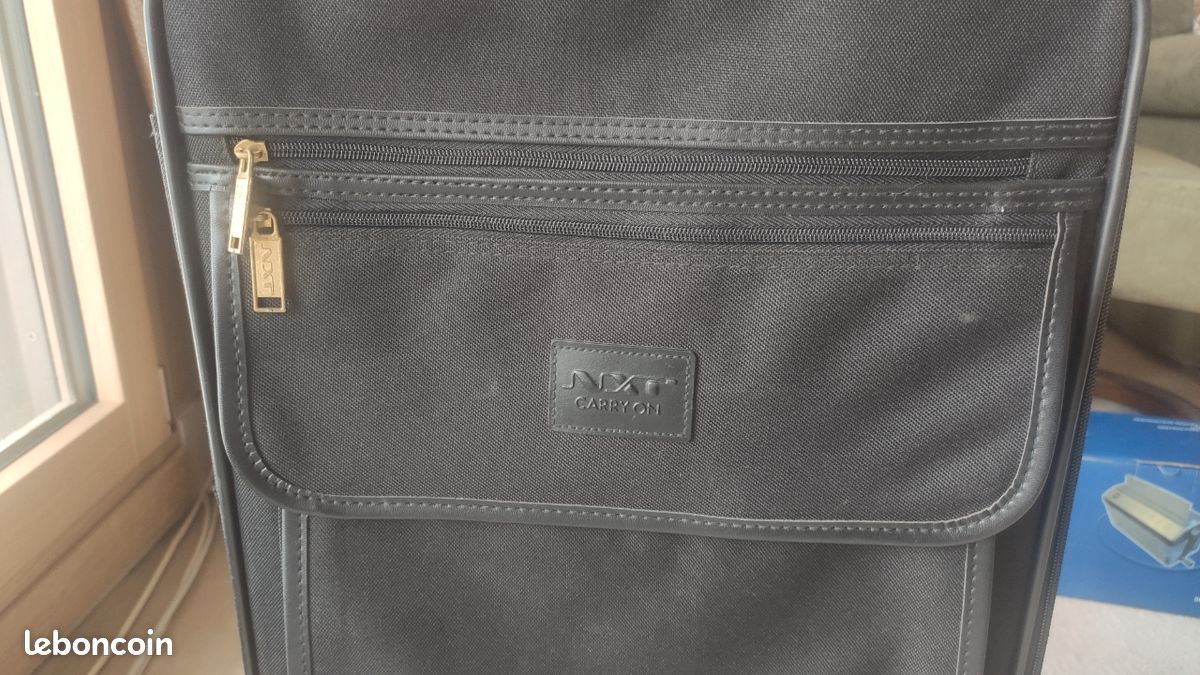 Valise à roulettes NXT Carry on noire en tissu, moyen format TBE (image 3)