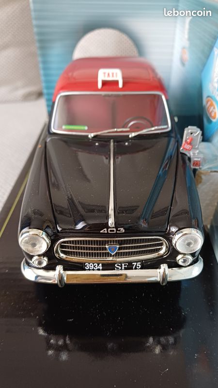 LE403 SOLIDO 8194 Voiture 1/18 1:18 Peugeot 403 berline taxi 1965