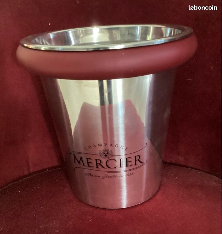 Seau à Champagne Mercier Antique, France : Seau à Vin en Métal - Canada