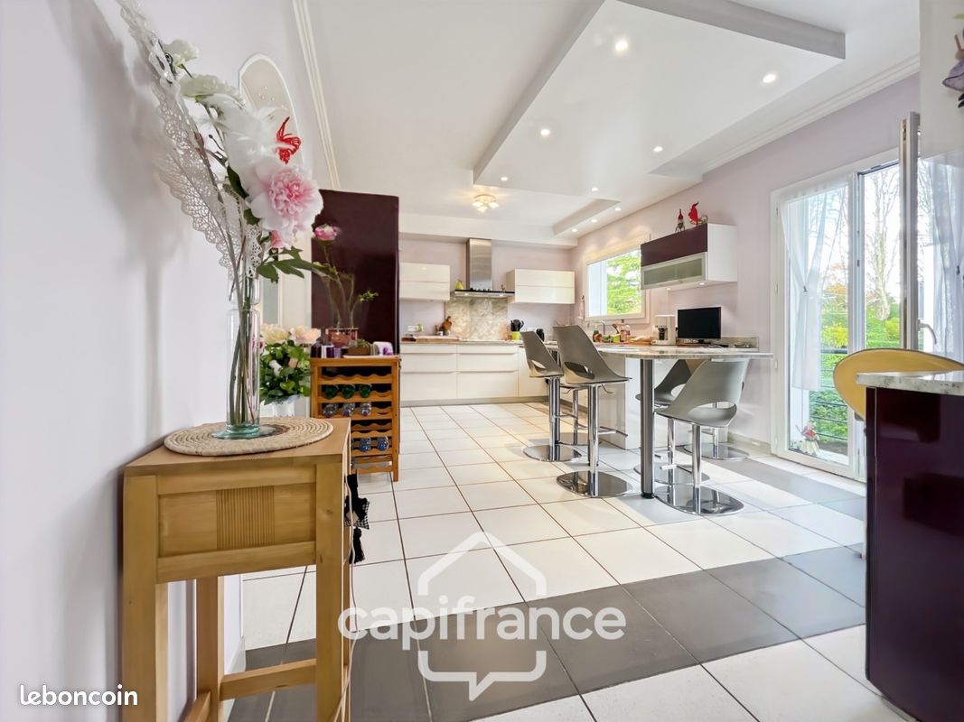 Maison 7 pièces 215 m² (image 4)