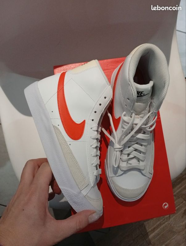 Basket Nike blazer blanc et rouge 38 Chaussures