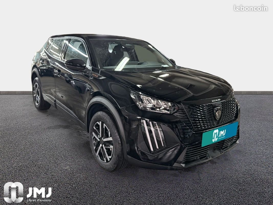 PEUGEOT 2008 Hybrid 145 e-DCS6 Style (image 4)