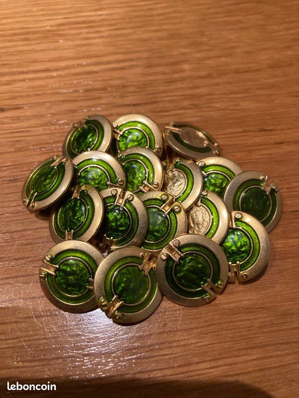 Lot De 13 Boutons Vintage Vert Doré - Diamètre 17 Mm, Réf. 4550