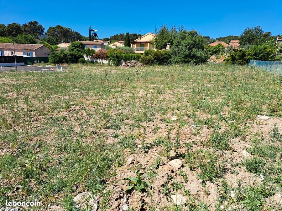 Terrain 365 m² Greasque · à Gréasque · 235 000 €