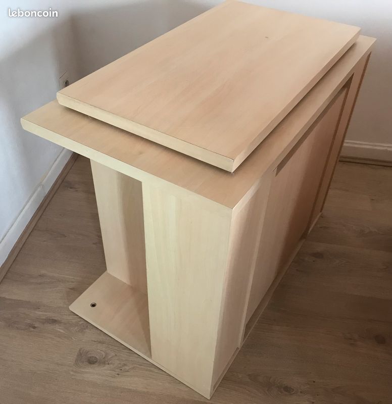 Meuble TV en bois clair (image 2)